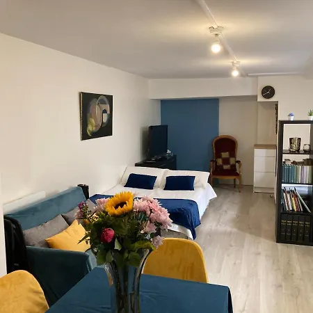 Une Chambre Chez Nous, A 12 Minutes De Paris Malakoff Exterior foto